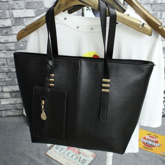 BellaDonna Boutique Handbags - Black Tote - Gold Embellishments - Zipper Walet